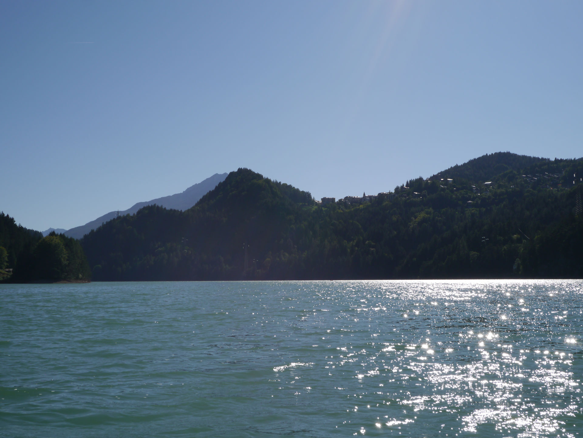 Pieve, visto dal lago a Calazo